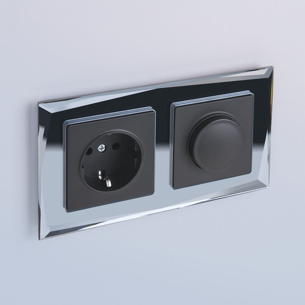 Рамка стеклянная Werkel Diamant на 2 поста Черный W0021208 — изображение 3