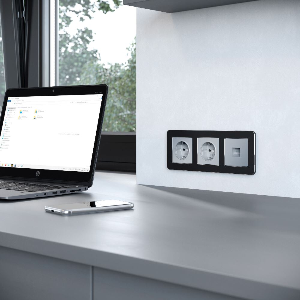 Рамка из металла Werkel Platinum на 3 поста Черный алюминий W0032608 — изображение 3